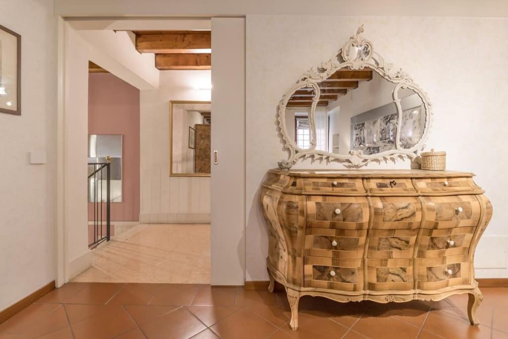 Residenza Angels @Piazzadelleerbe Apartman Verona Kültér fotó