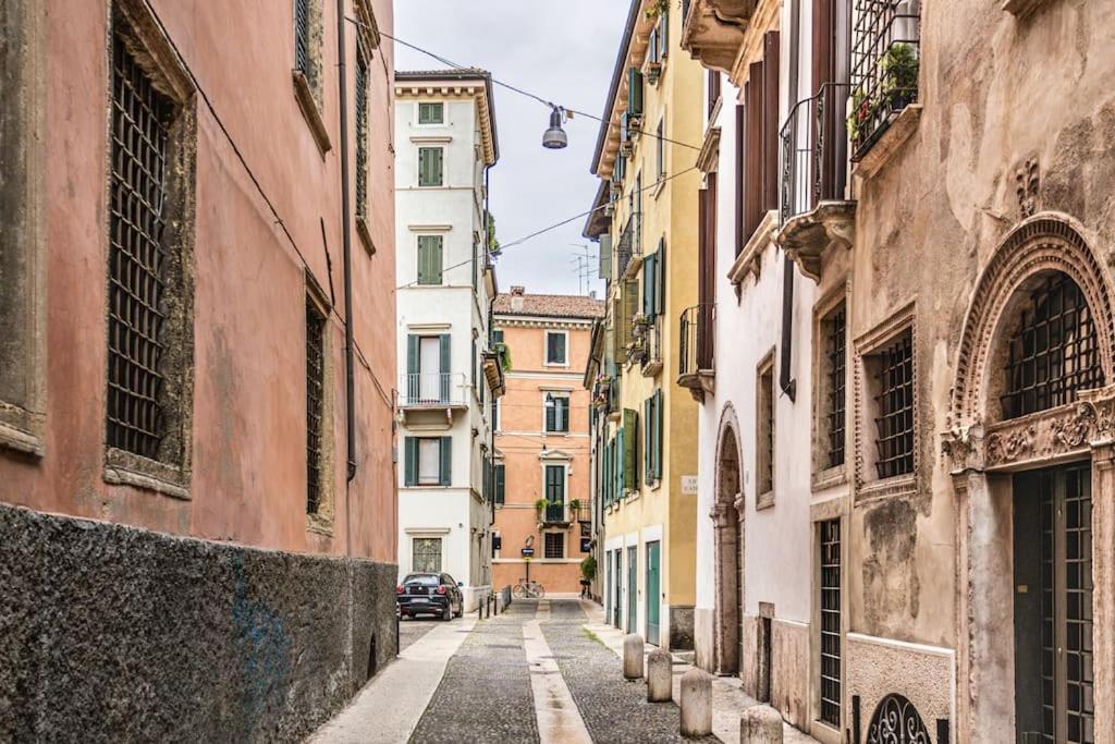Residenza Angels @Piazzadelleerbe Apartman Verona Kültér fotó