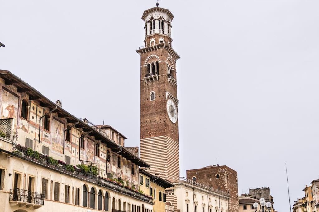 Residenza Angels @Piazzadelleerbe Apartman Verona Kültér fotó